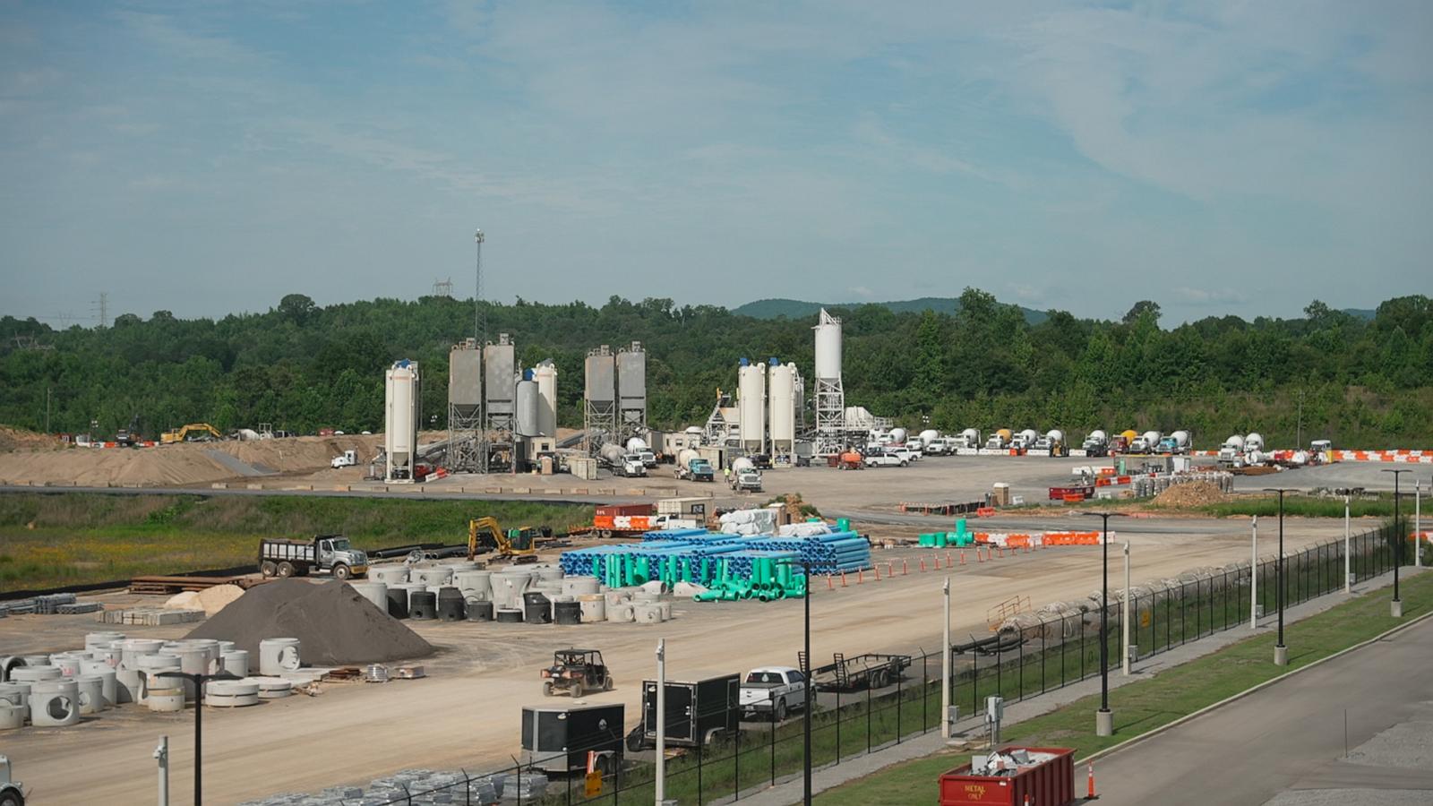abcnews.com - Elizabeth Schulze - On the site of a former Alabama coal plant, Google bets big with a data center expansion