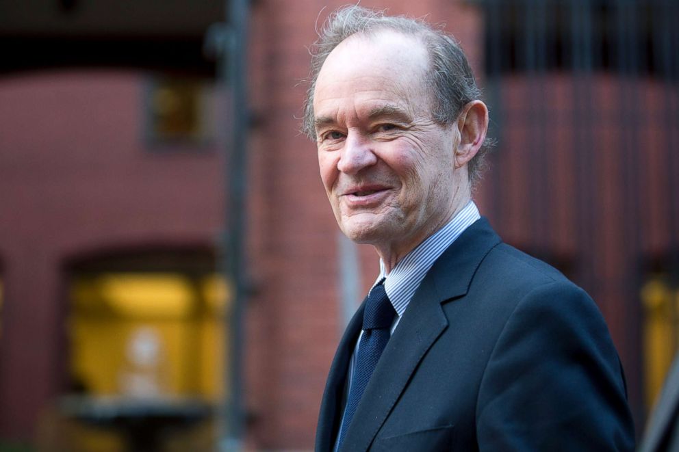 PHOTO: Attorney David Boies arrives to the U.S. Court of Federal Claims in Washington, D.C., Oct. 7, 2014.