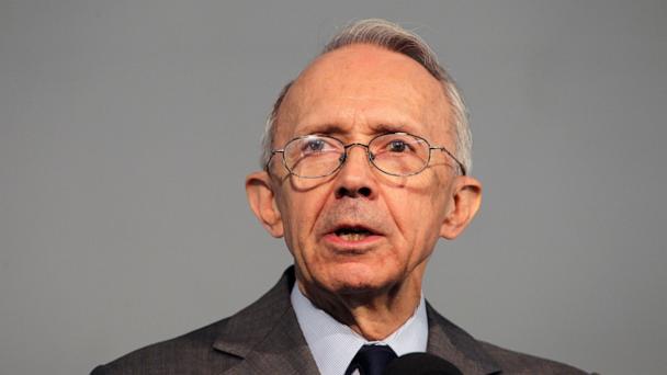 Justice David Souter introduces Justice Ruth Ginsburg at Radcliffe Day Lunch where she received the Radcliffe Medal.