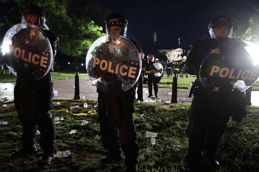 PHOTO: Members of the U.S. Secret Service hold a perimeter near the White House as demonstrators gather to protest the killing of George Floyd on May 30, 2020 in Washington, D.C.