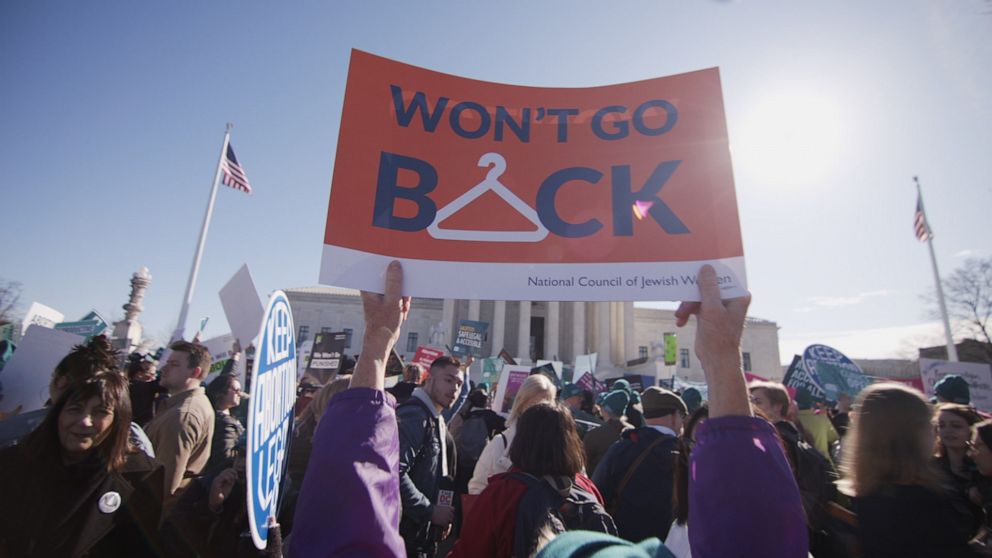 PHOTO: Hundreds of anti-abortion and abortion rights advocates showed up on the steps of the Supreme Court.