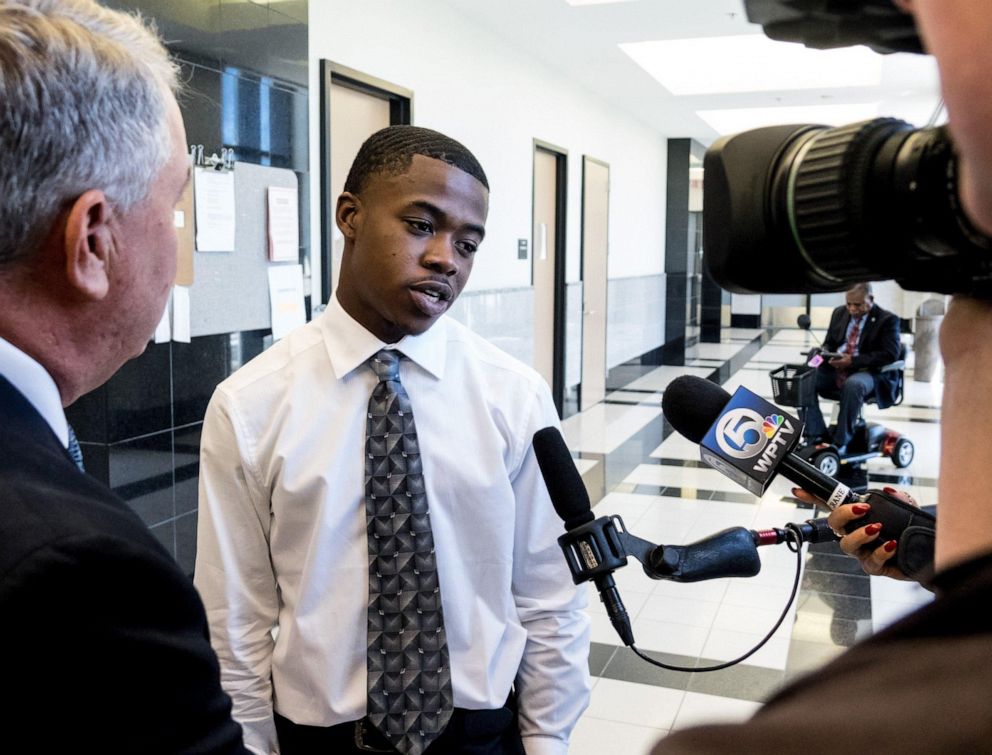 PHOTO: Deandre Somerville speaks to the media outside court after serving 10 days in jail for missing jury duty at the Palm Beach County Courthouse on Oct. 4, 2019.