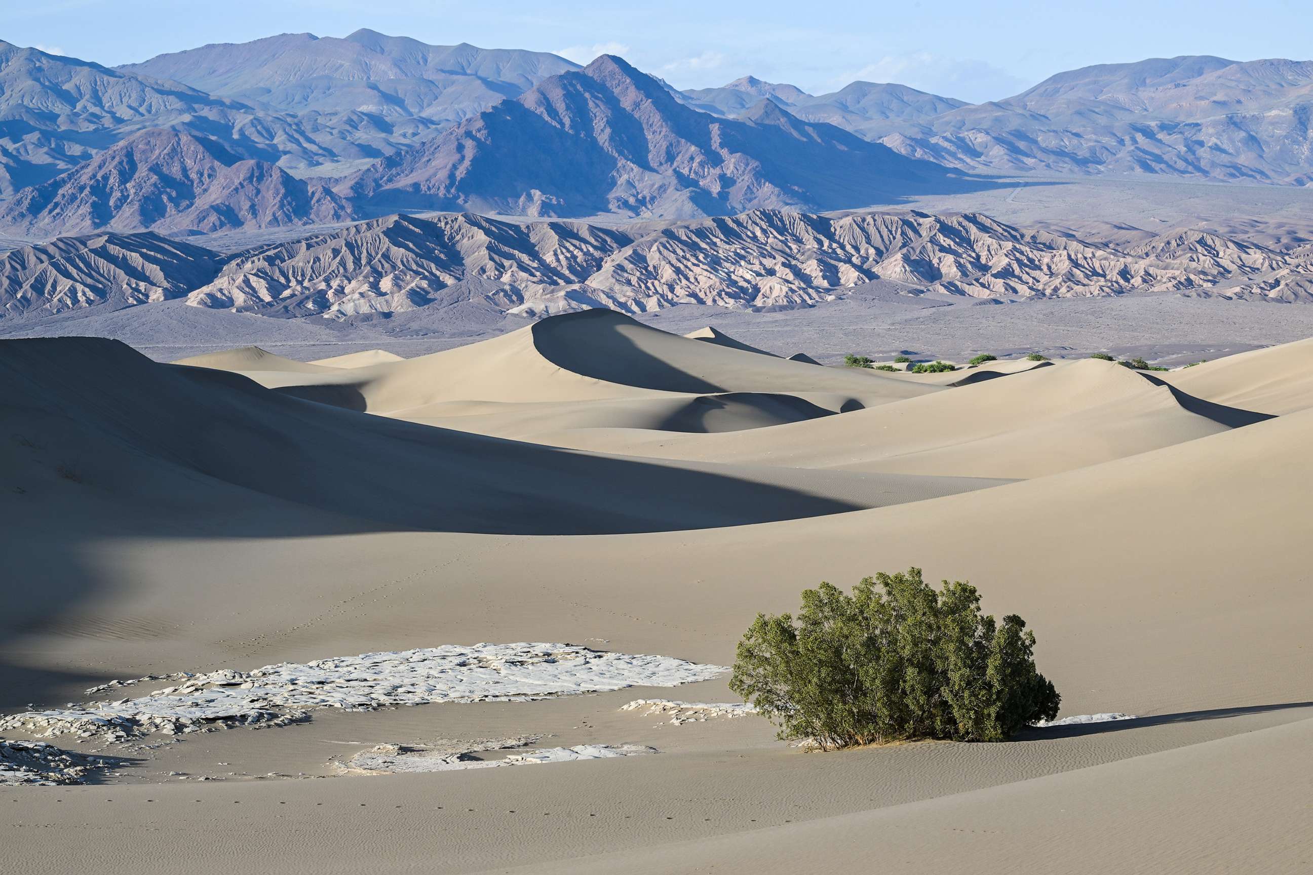 PHOTO: A view of Mesquite Flat Sand Dunes during sunset at Death Valley National Park, April 23, 2023, in Calif.