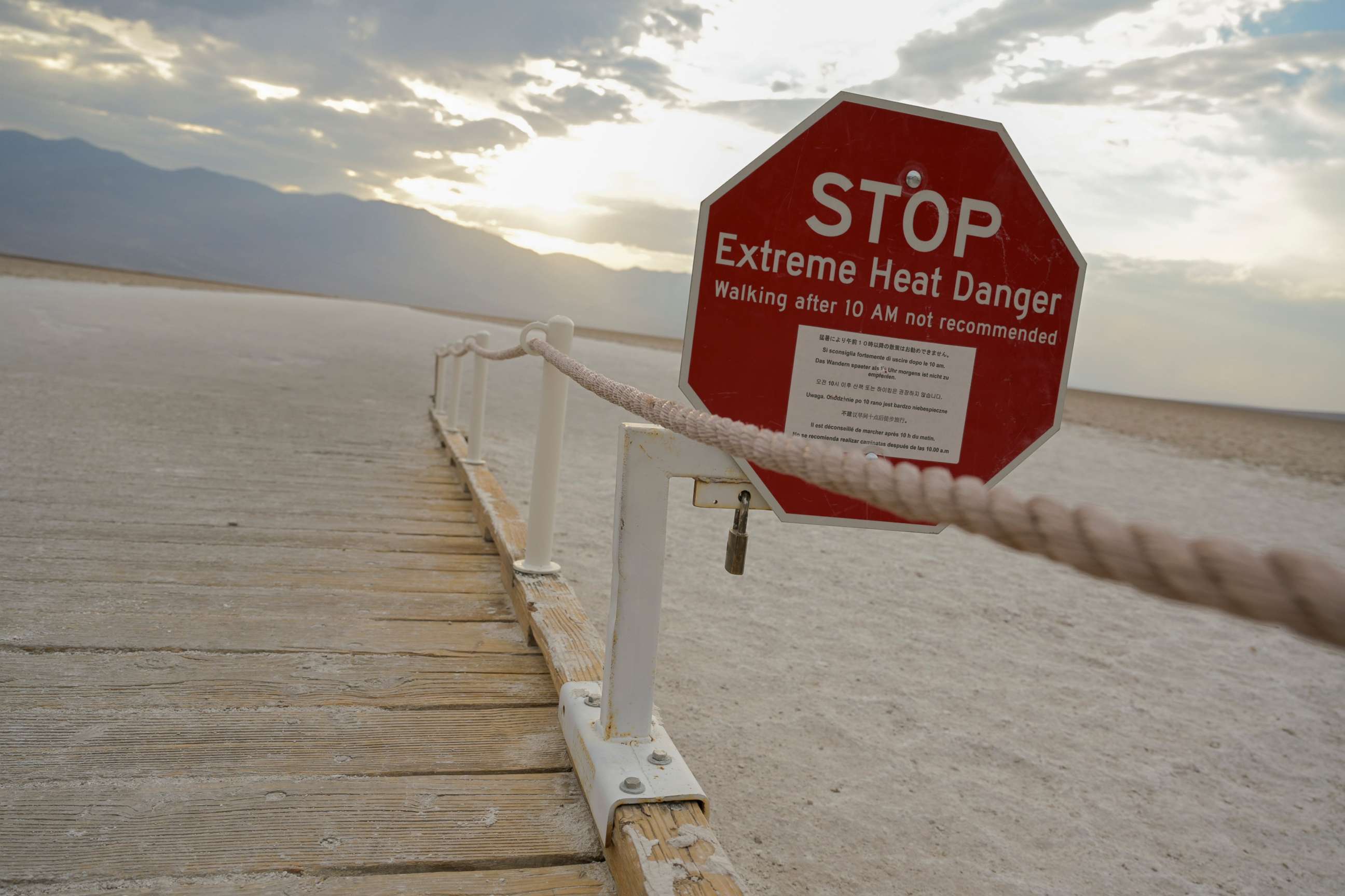 PHOTO: A sign warns of extreme heat in Death Valley, Calif., July 11, 2021.