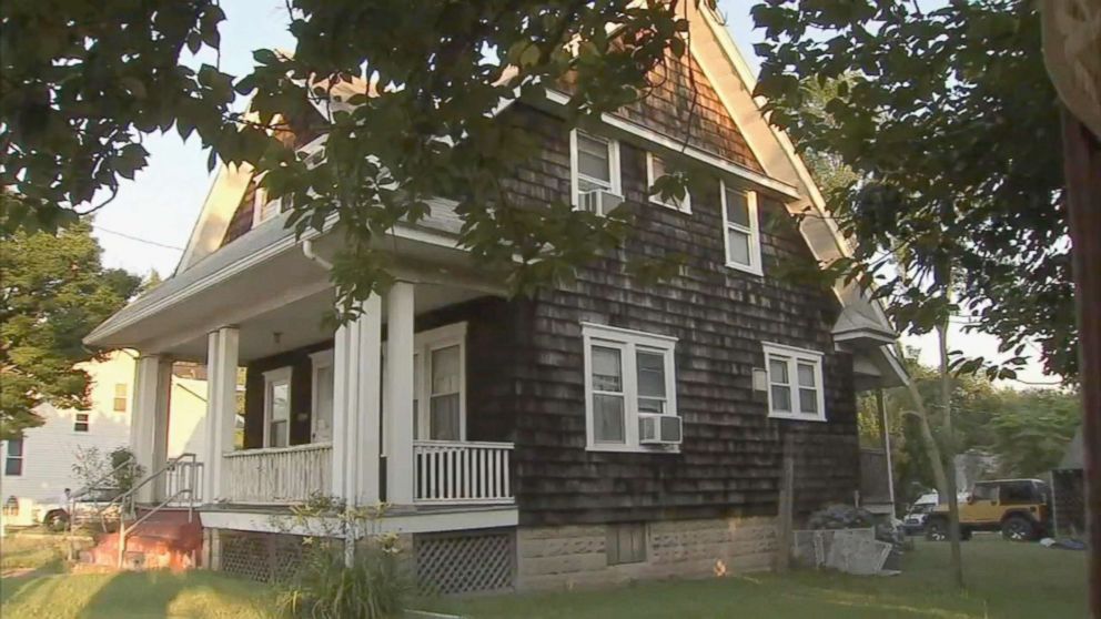 PHOTO: Five people, including three children, were fond dead from a murder-suicide in Delaware, July 9, 2018.