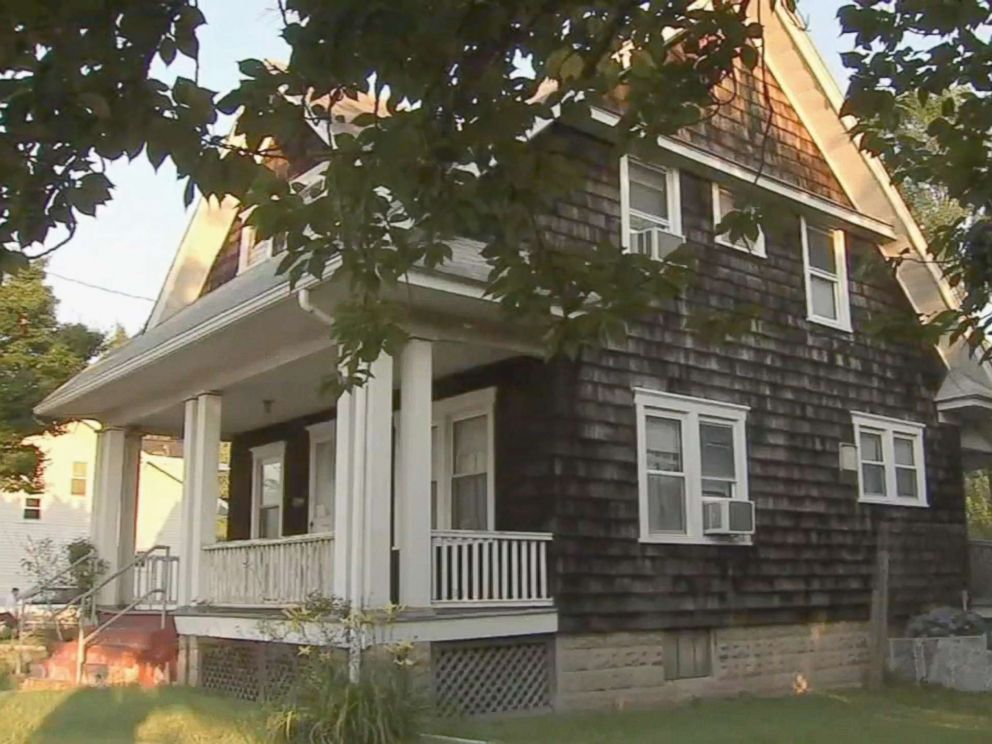 PHOTO: Five people, including three children, were fond dead from a murder-suicide in Delaware, July 9, 2018.