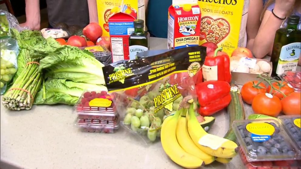 PHOTO: Food scientist Beth Mitcham from the University of California, Davis, and ABC News' Becky Worley examine produce "GMA" ordered from popular same-day delivery services. 