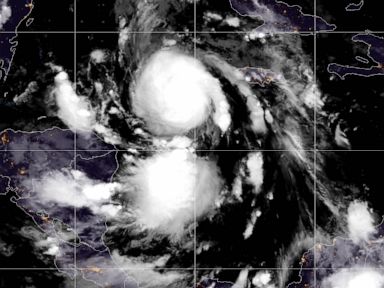 Hurricane Delta takes aim at Cancun before heading to Louisiana