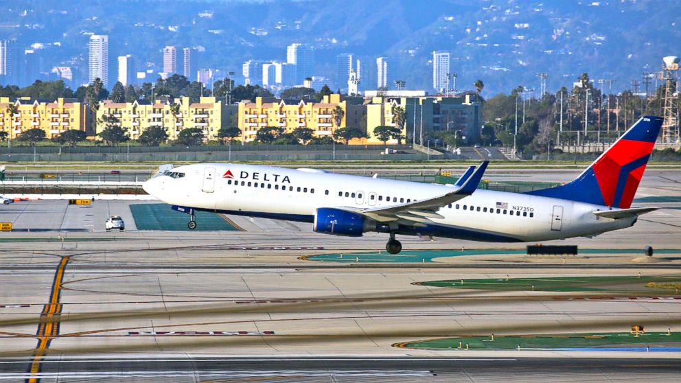 unruly passenger delta flight