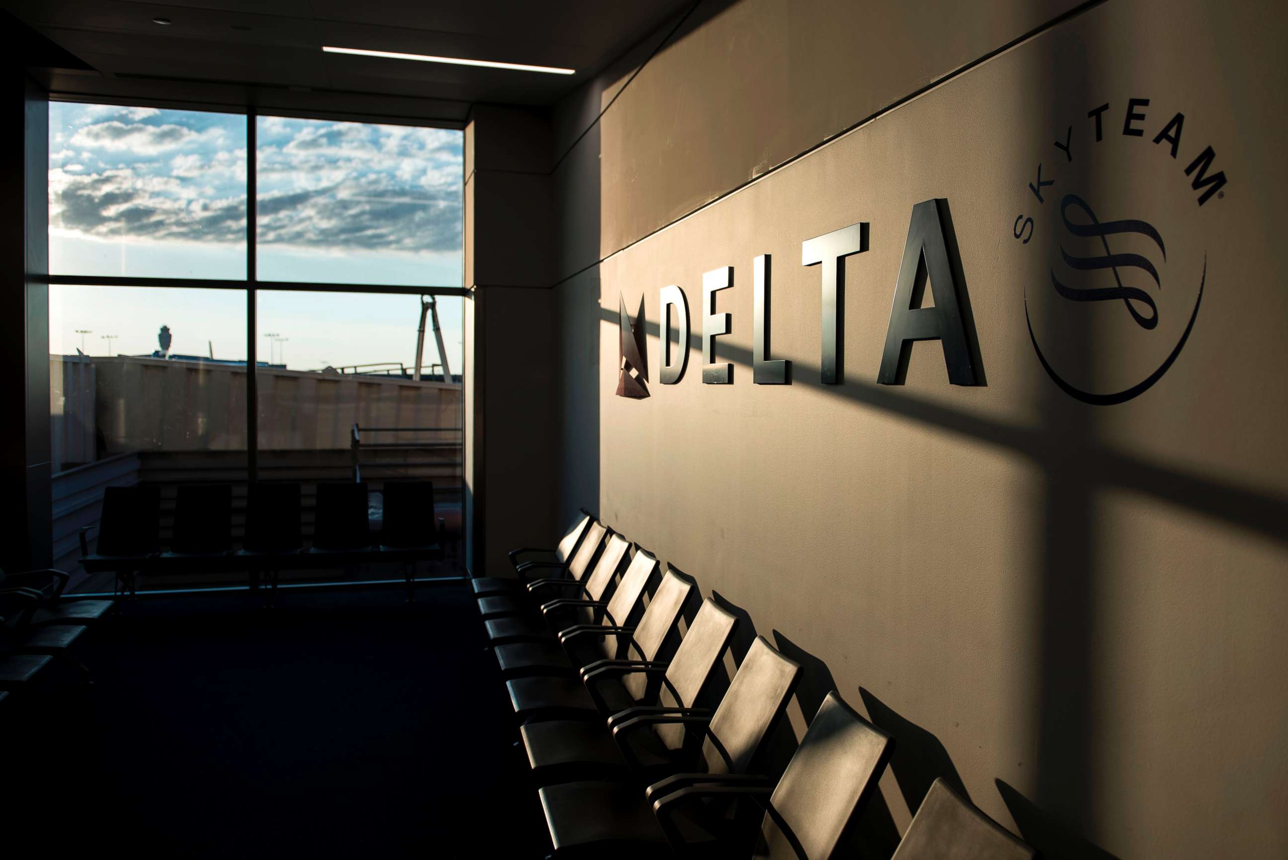 PHOTO: A Delta Airlines gate is seen at Hartsfield-Jackson Atlanta International Airport, July 30, 2017, in Atlanta, Georgia.