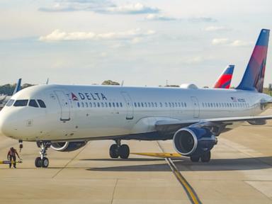 Haze or smoke on Delta plane forces passengers to evacuate via slides