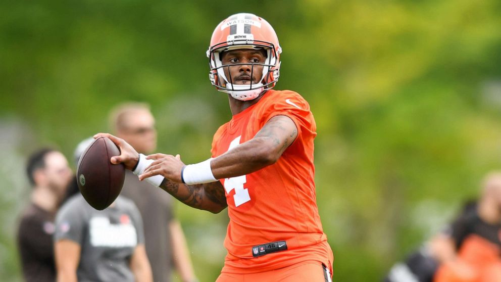 PHOTO: Deshaun Watson of the Cleveland Browns throws a pass during the Cleveland Browns OTAs in Berea, Ohio, May 25, 2022. 