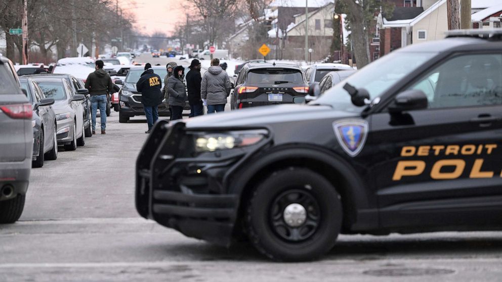 PHOTO: Detroit Police, Michigan State Police and ATF agents work the scene at West McNichols and Log Cabin in Detroit on the border of Highland Park, Mich., Feb. 2, 2023.