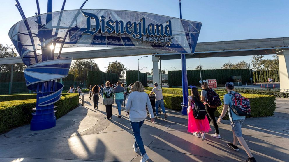 Disneyland Disney World to close down amid coronavirus spread