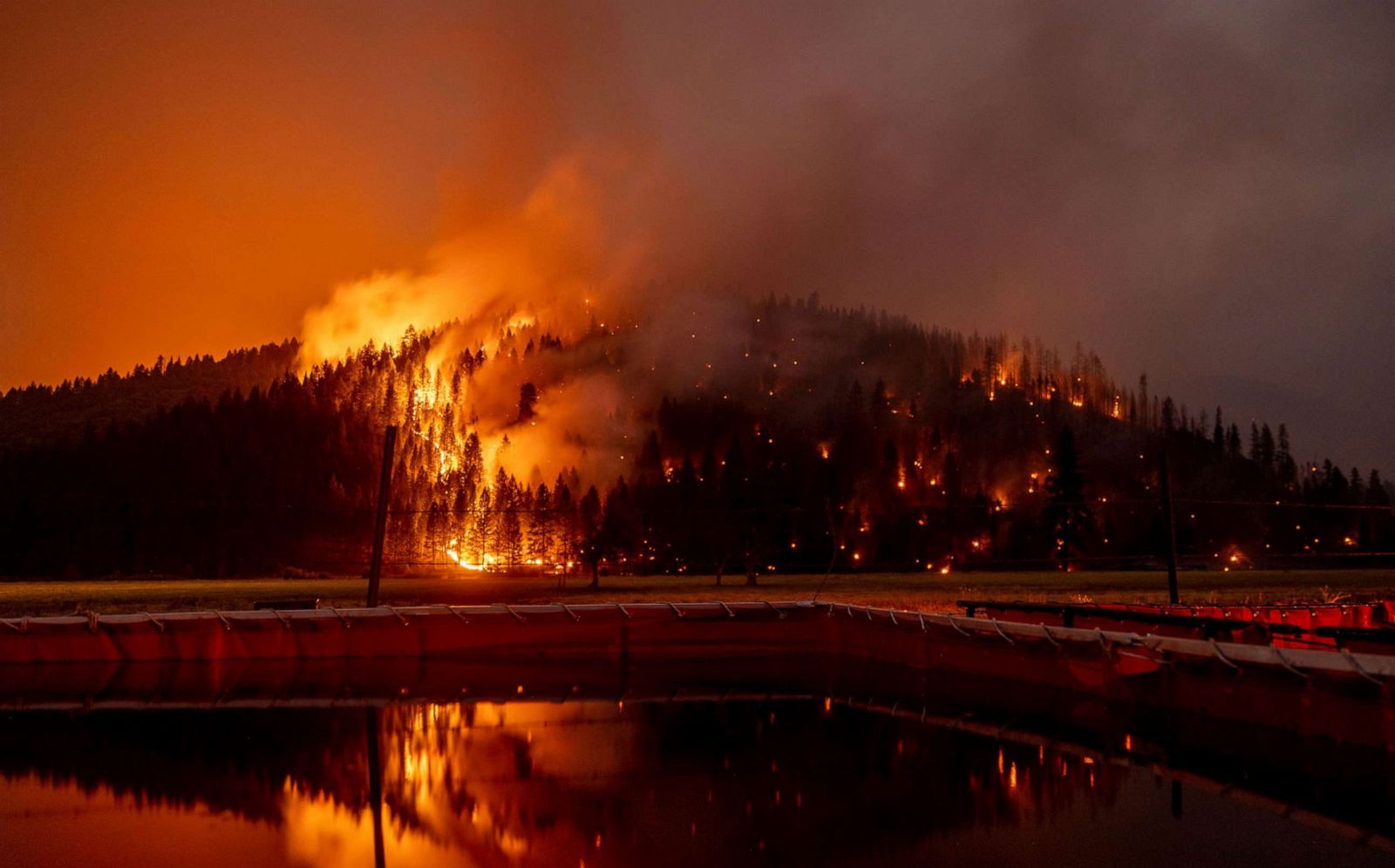 Photos: Historic Dixie Fire continues to burn in California - ABC News