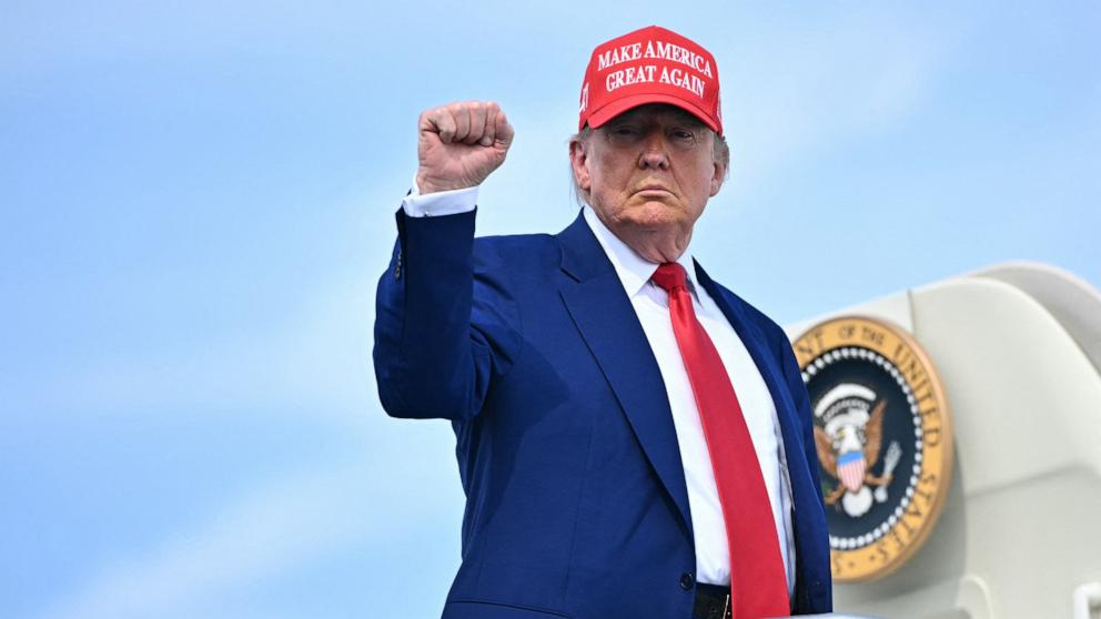 PHOTO: President Donald Trump boards Air Force One at Morristown Municipal Airport in Morristown, New Jersey, June 21, 2025.