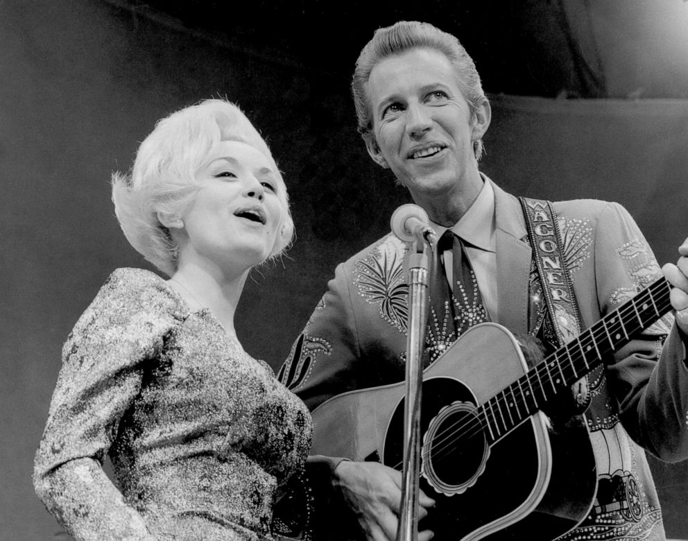 PHOTO: Dolly Parton and Porter Wagoner perform onstage in Nashville, Tennessee, 1967.