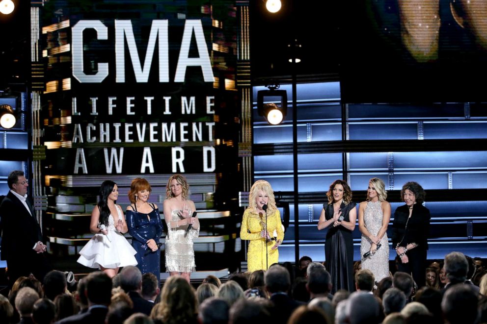 PHOTO: Kacey Musgraves, Reba McEntire, Jennifer Nettles, Dolly Parton, Martina McBride, Carrie Underwood, Lily Tomlin onstage at the 50th annual CMA Awards at the Bridgestone, Nov. 2, 2016, in Nashville, Tennessee.