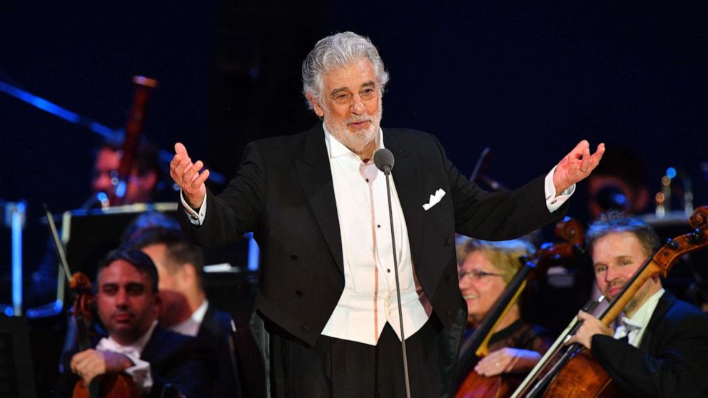 Placido Domingo withdraws from Met Opera performances