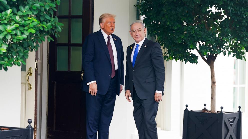 PHOTO: President Donald Trump welcomes Israeli Prime Minister Benjamin Netanyahu at the White House in Washington, September 29, 2025.