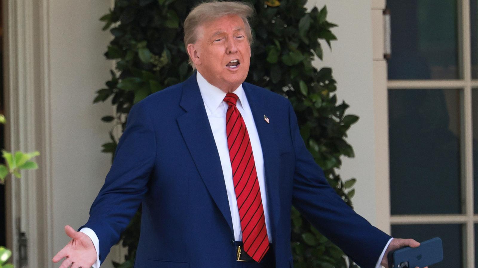 Trump admin live updates: Trump calls for special prosecutor for 2020 election
