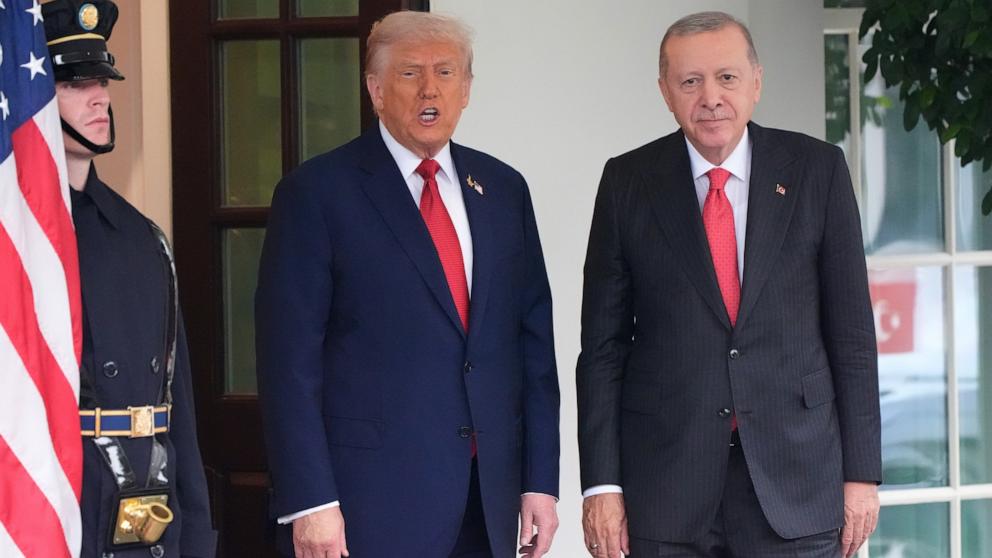 PHOTO: President Donald Trump welcomes Turkey's President Recep Tayyip Erdogan at the White House in Washington, September 25, 2025.