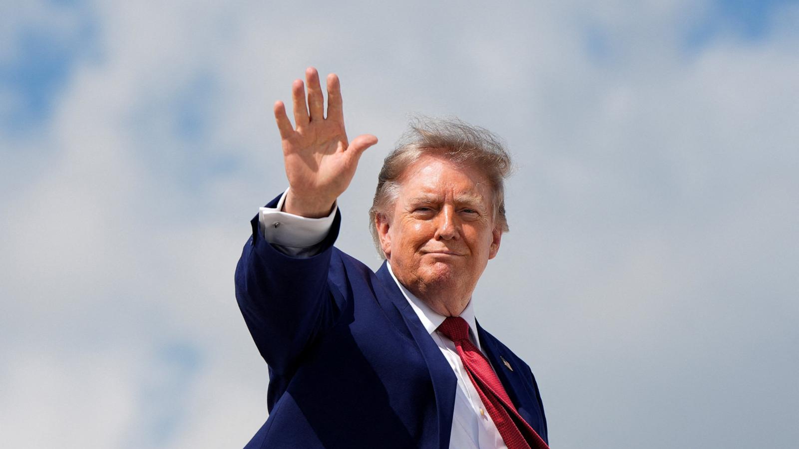 Trump reportedly used catering truck to sneak off Air Force One amid Iranian threats