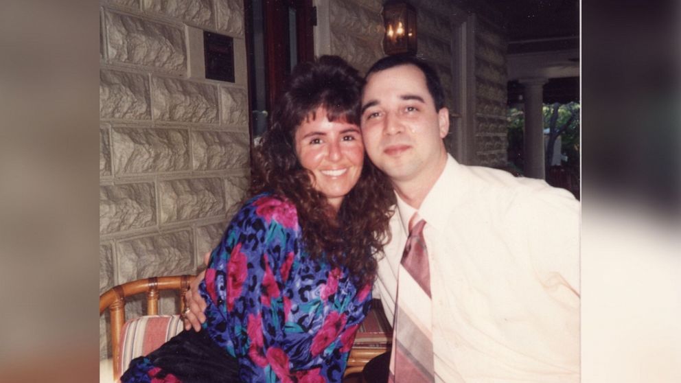 PHOTO: After Mark and Donnah Winger were married in 1989, he was offered a job and the newlyweds settled in Springfield, Illinois. Donnah was working as an operating room technician and he was a nuclear engineer.