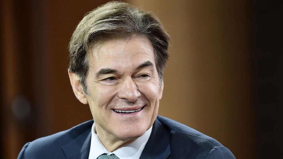 Dr Oz Helps Save Man Who Collapsed At Newark Liberty International Airport Abc News