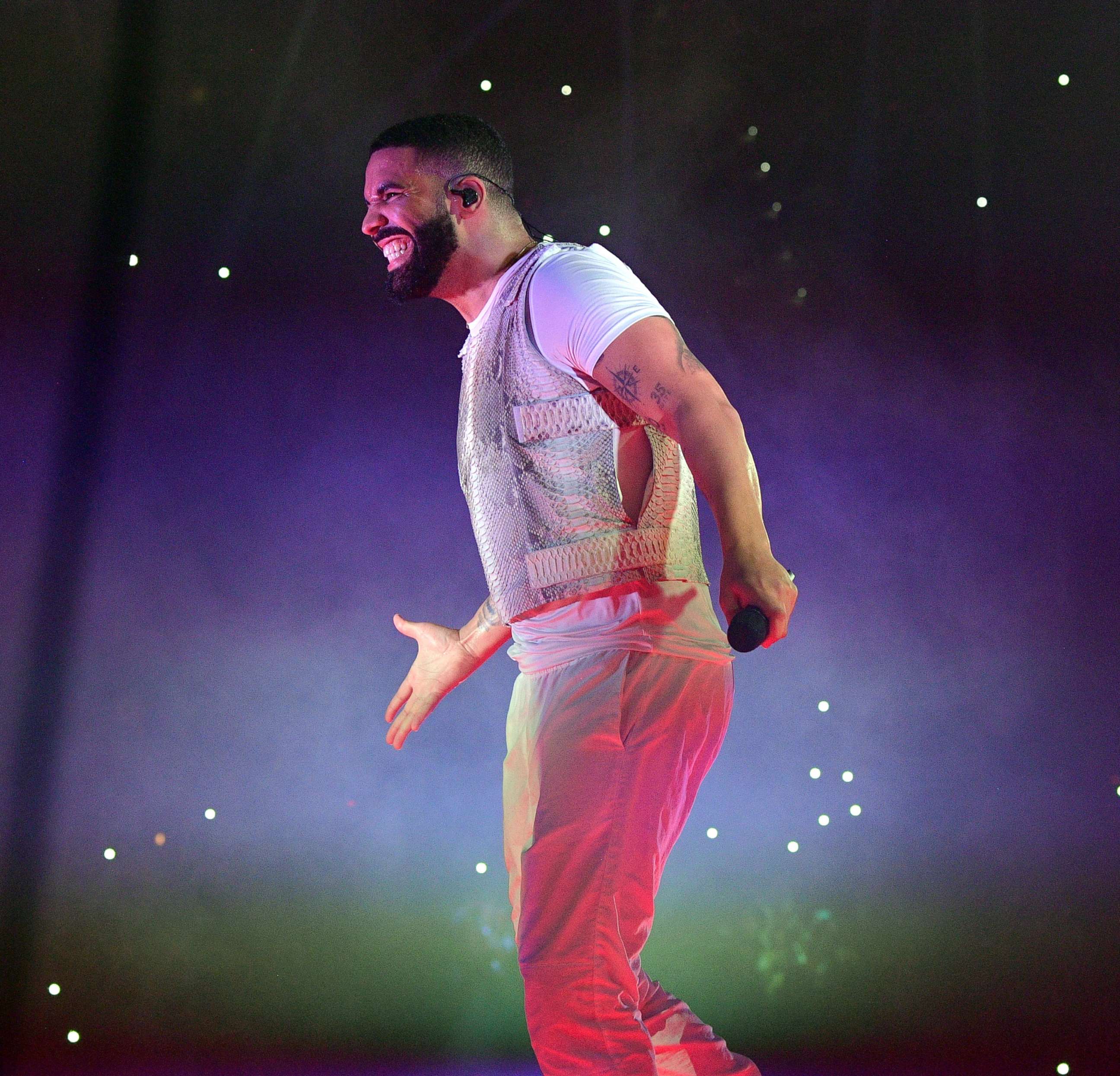 PHOTO: Drake performs onstage during the Final Stop of 'Aubrey & The three Amigos Tour' at State Farm Arena, on Nov.18, 2018 in Atlanta.