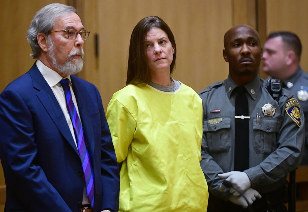 PHOTO: Michelle Troconis, center, is arraigned on conspiracy to commit murder charges in Stamford Superior Court Wednesday, January 8, 2020, in Stamford, Conn. 