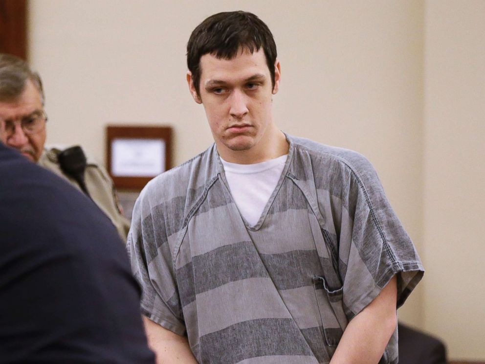 PHOTO: John Dylan Adams enters a courtroom for a hearing, Dec. 17, 2014, in Decaturville, Tenn.