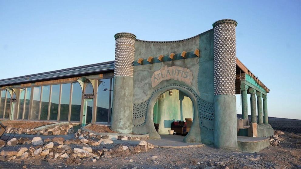 VIDEO: How an 'Earthship' can reduce greenhouse gas emissions 