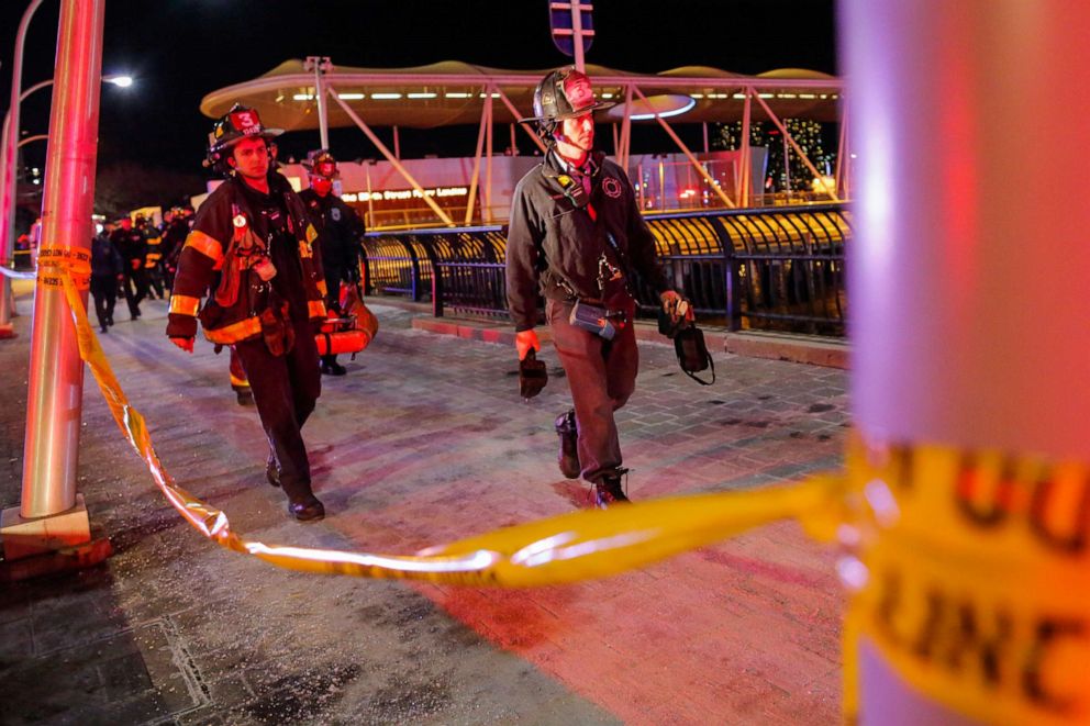 PHOTO:File photo of emergency first responders attending a call after a helicopter crashed in the East River on March 11, 2018, in New York City.