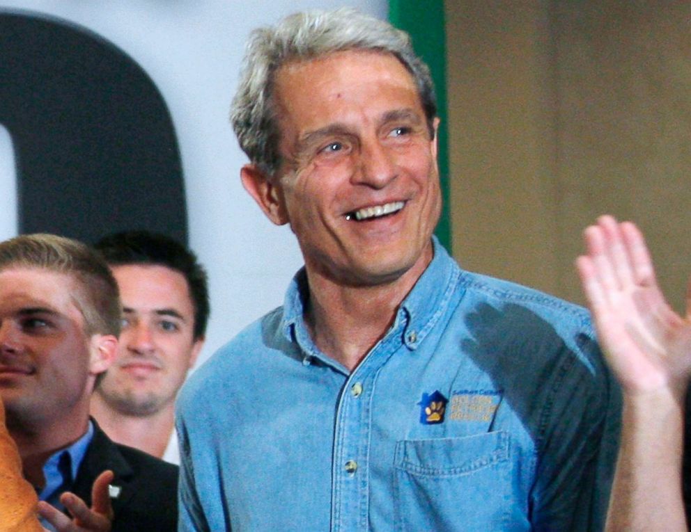 PHOTO: Ed Buck makes a campaign appearance for Meg Whitman, not shown, then a Republican candidate for governor of California, in Los Angeles, Sept. 22, 2010.