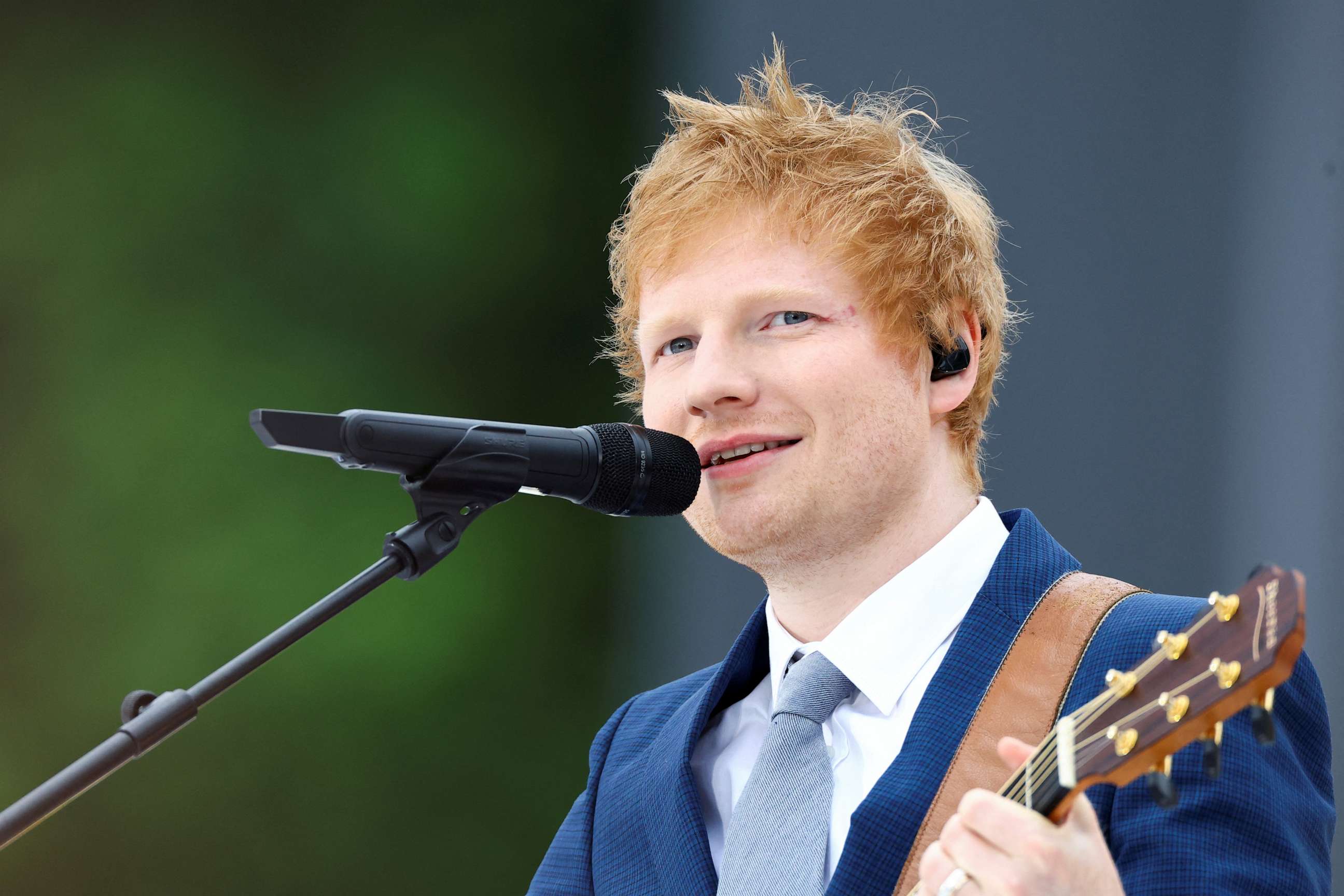 PHOTO: Ed Sheeran performs at the Platinum Jubilee Pageant in London, June 5, 2022.