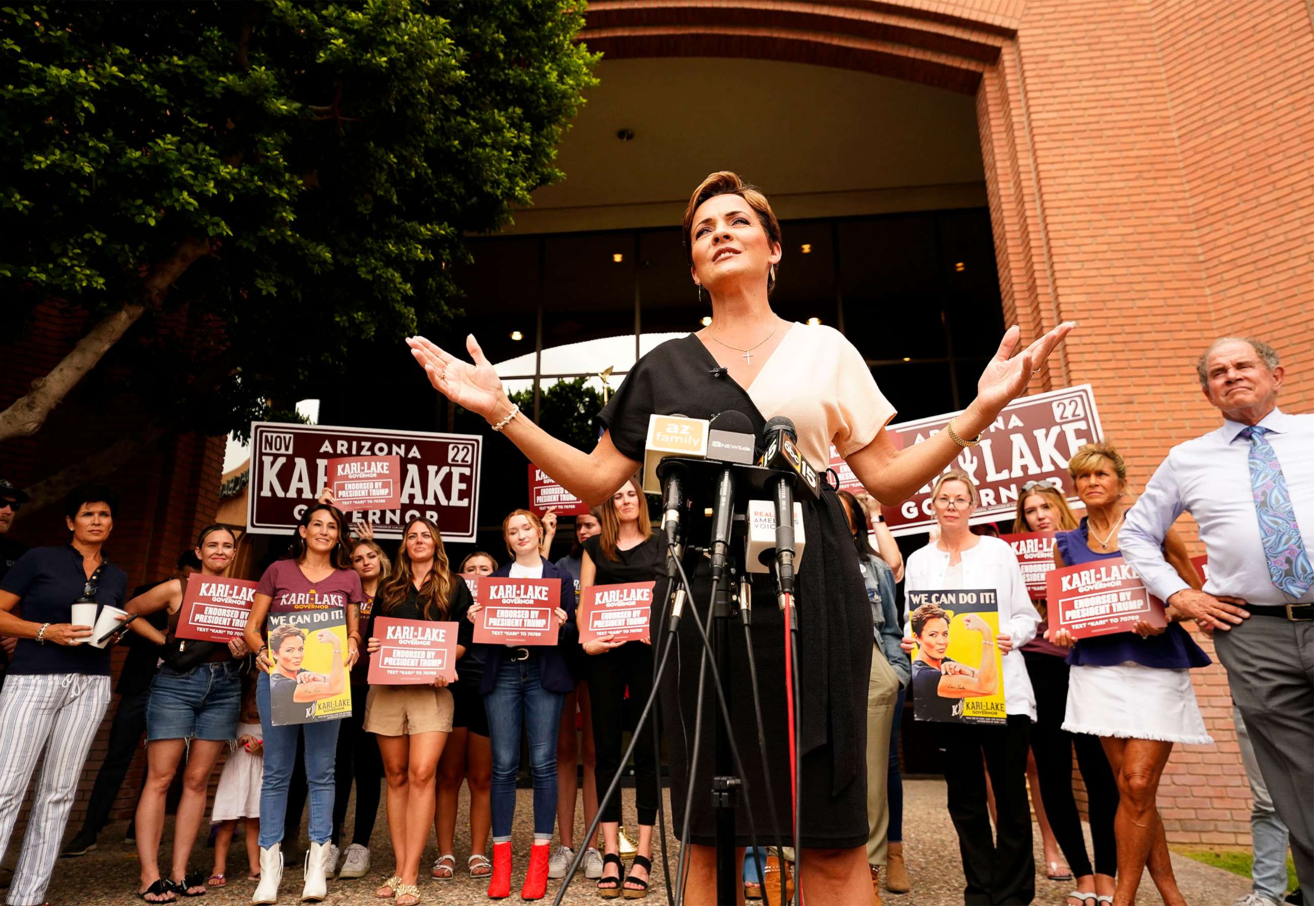 PHOTO: Kari Lake, Republican candidate for governor of Arizona holds a press conference at her campaign headquarters in Phoenix, Ariz., Aug. 3, 2022.