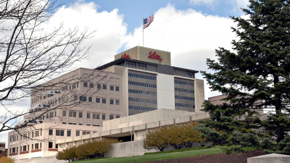 PHOTO: A U.S. flag flies over Eli Lilly & Co.'s headquarters in Indianapolis, Indiana, Sunday, April 15, 2007.