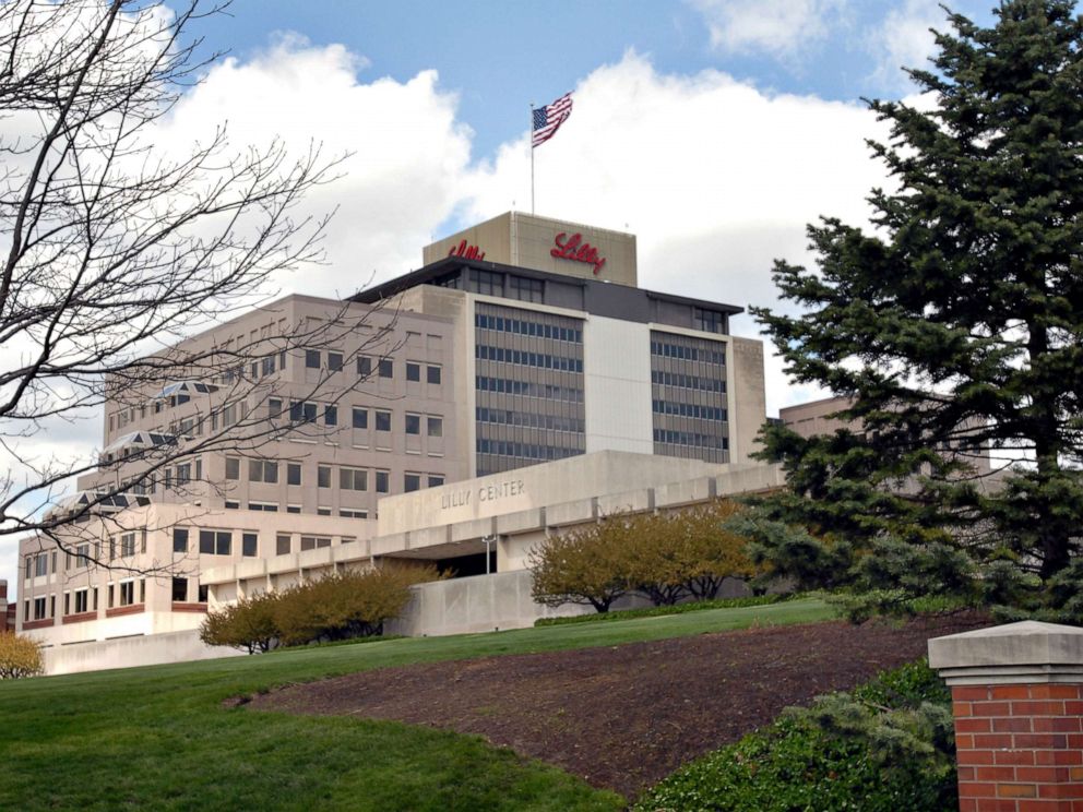 PHOTO: A U.S. flag flies over Eli Lilly & Co.'s headquarters in Indianapolis, Indiana, Sunday, April 15, 2007.