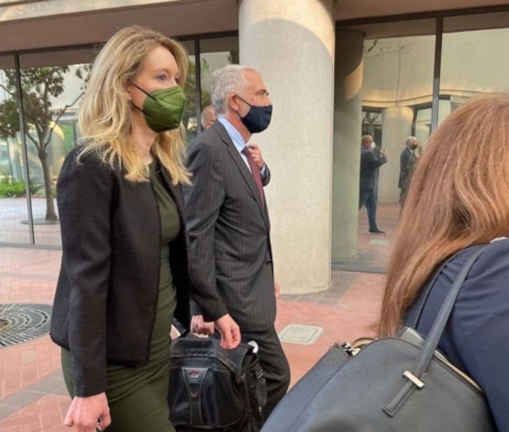 PHOTO: Elizabeth Holmes arrives at court.