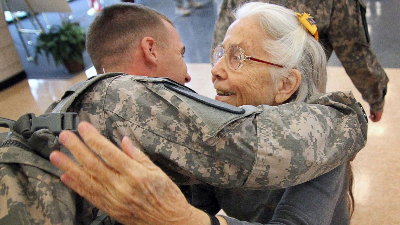 Texas Military Airport To Honor Hug Lady As Petition To Name