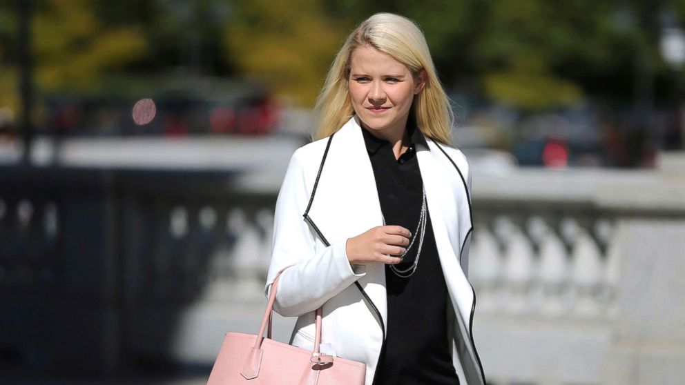 PHOTO: Elizabeth Smart walks to her press conference at the Utah State Capitol in Salt Lake City, Sept. 13, 2018.