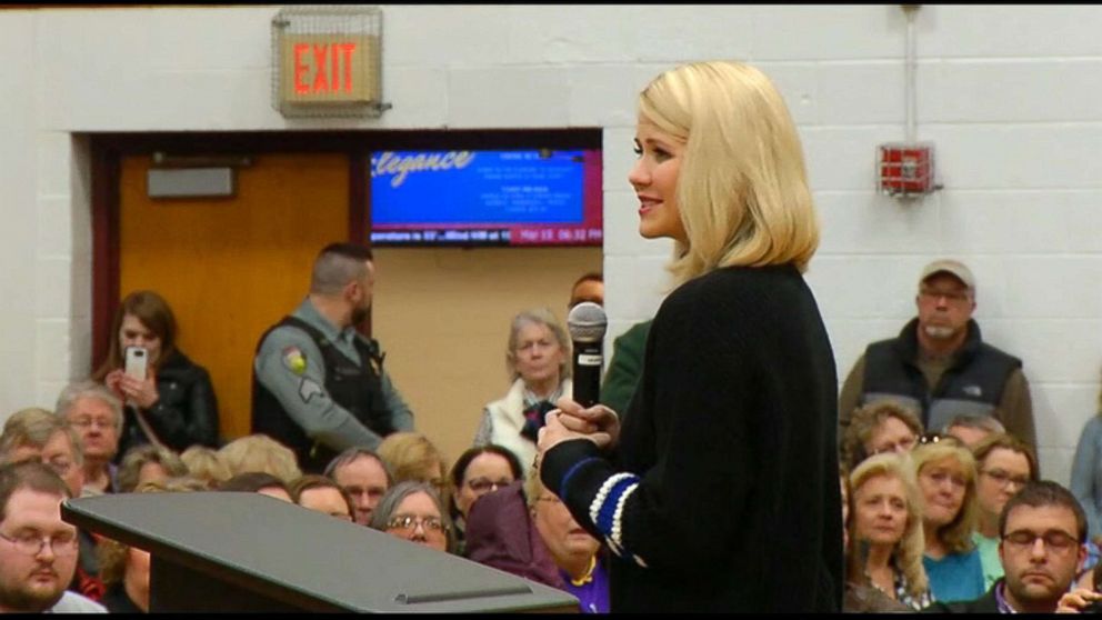 PHOTO: Elizabeth Smart speaks at a Town Hall at Barron High School, March 15, 2019, in Barron, Wisc.