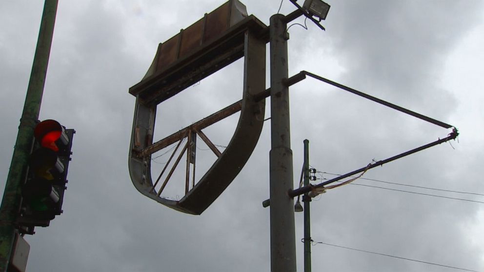 PHOTO: A sign without anything on it in Chicago's Auburn Gresham neighborhood