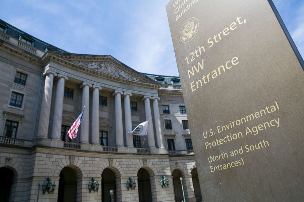 PHOTO: The exterior of the headquarters of the United States Environmental Protection Agency (EPA) in downtown Washington, D.C., April 2, 2017.