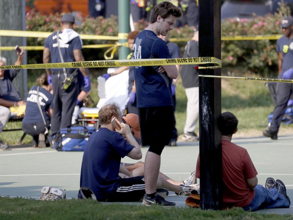 rulletrappe flydende Varme What we know about the congressional baseball shooting - ABC News