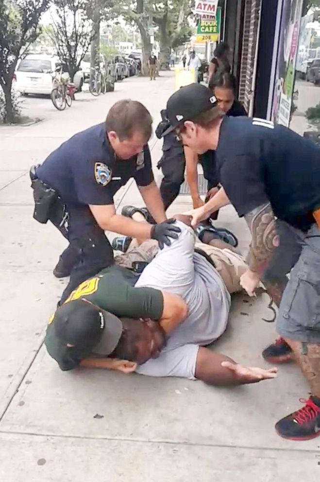 PHOTO: A 400 pound asthmatic Eric Garner died while being arrested by police in Staten Island.