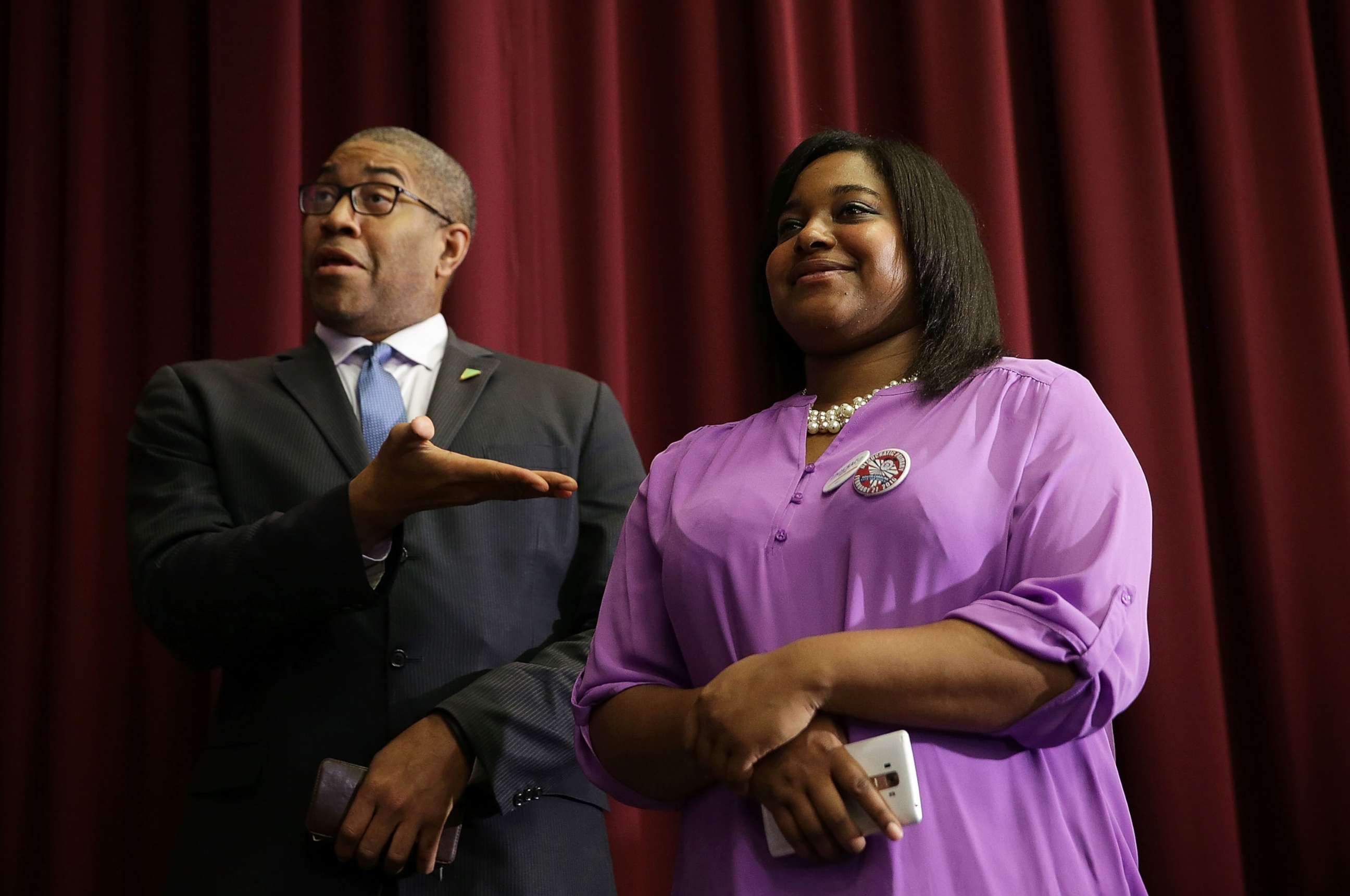 PHOTO: Erica Garner, (R), campaigns for Democratic presidential candidate Sen. Bernie Sanders during a campaign event at University of South Carolina, Feb. 16, 2016 in Columbia, S.C. 