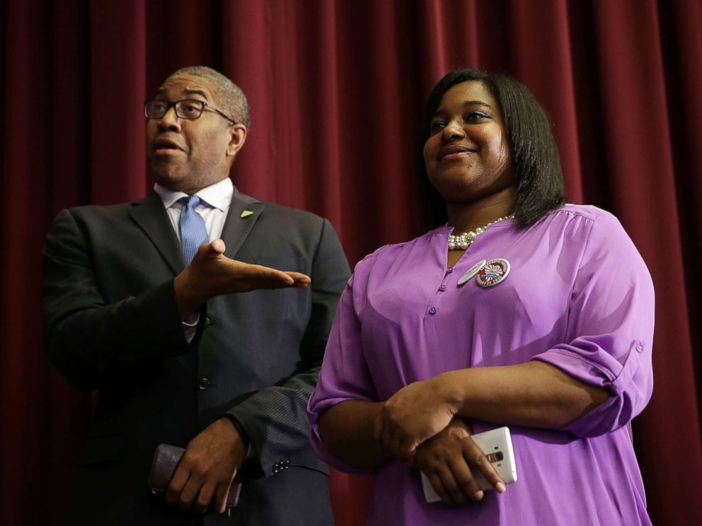 PHOTO: Erica Garner, (R), campaigns for Democratic presidential candidate Sen. Bernie Sanders during a campaign event at University of South Carolina, Feb. 16, 2016 in Columbia, S.C.