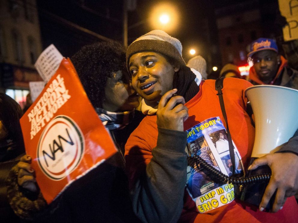 PHOTO: Erica Garner leads a march of people protesting the Staten Island, New York grand jurys decision not to indict a police officer involved in the choke-hold death of her father Eric Garner in July, on Dec. 11, 2014.